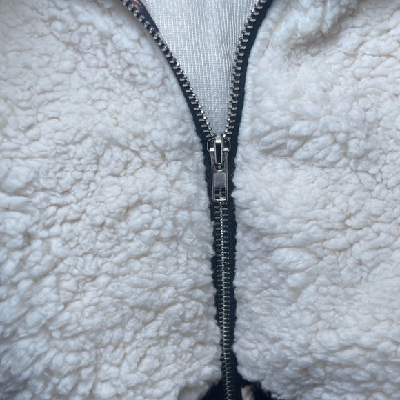 SHEIN Women’s Leopard Print Sherpa Jacket - Picture 9 of 10